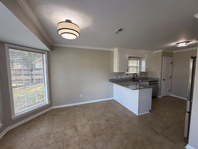 Building Photo - Available for rent in Chapelwood Subdivision