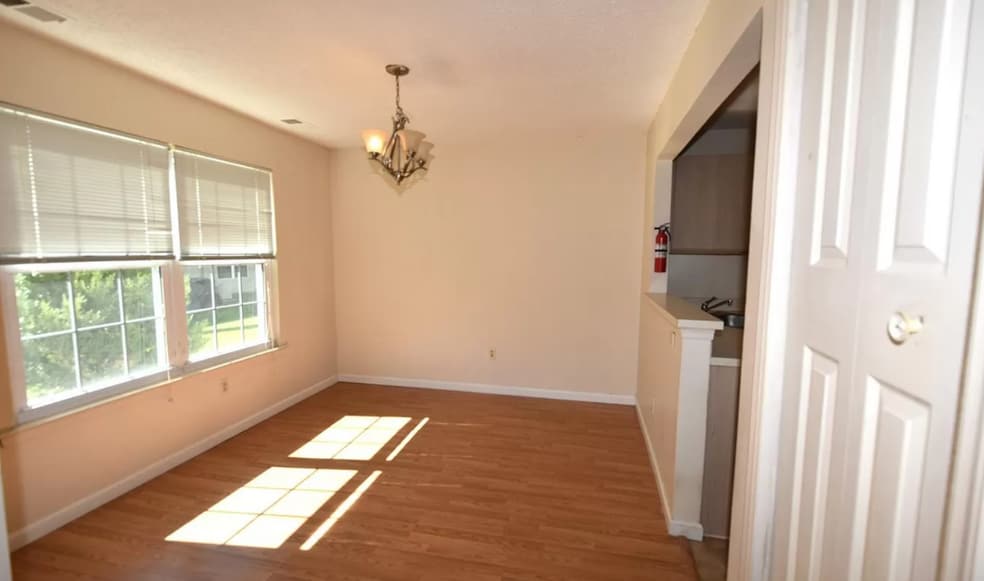 Building Photo - 57 Tanglewood Ct