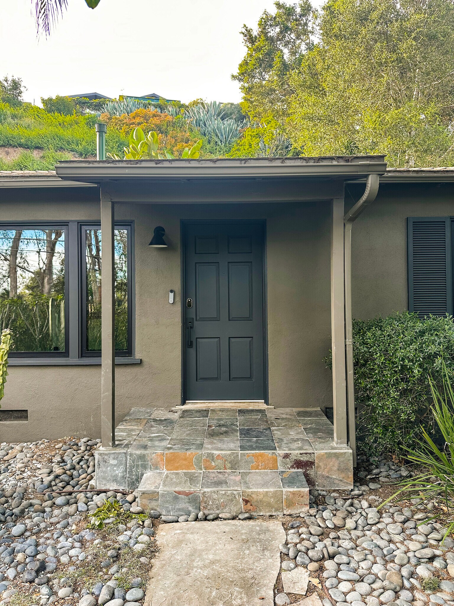 Front entryway - 14501 W Sunset Blvd