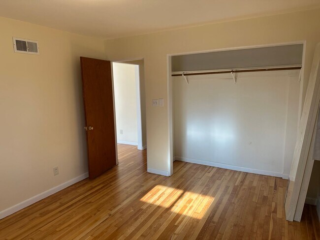 Building Photo - 3521 2nd Ave N