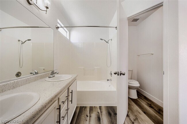 Building Photo - 5115 N Vista Del Rancho Way