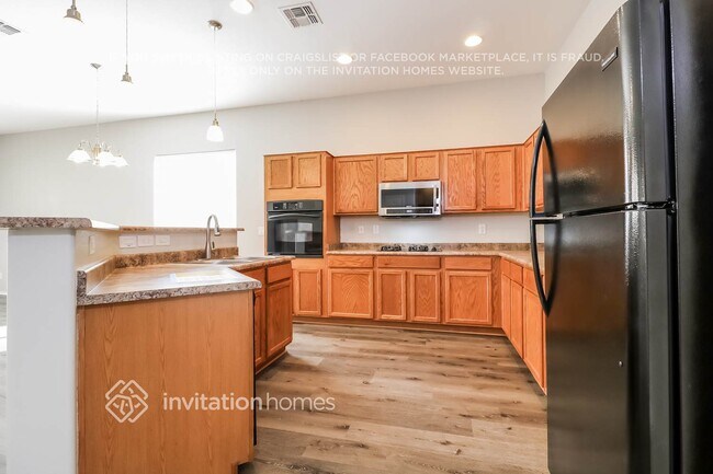 Building Photo - 13578 W Port Au Prince Ln