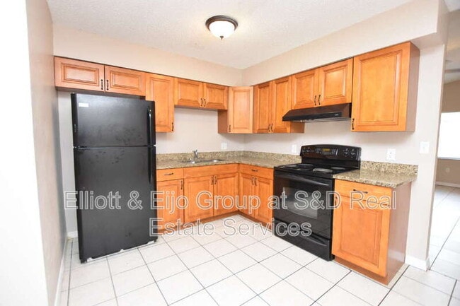 Building Photo - 774 Zella Ln