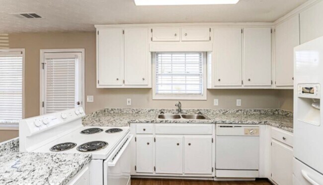 Building Photo - 344 Mary Alice Dr