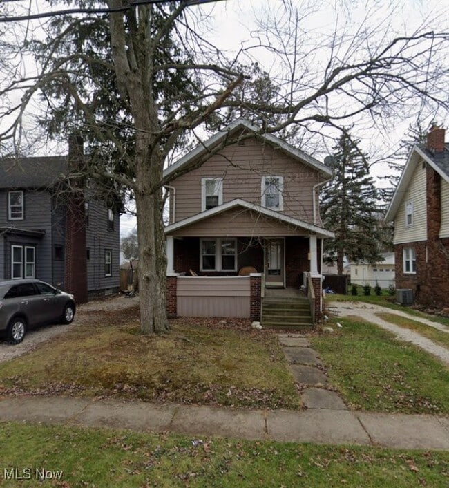 Building Photo - 100 Victor Ave