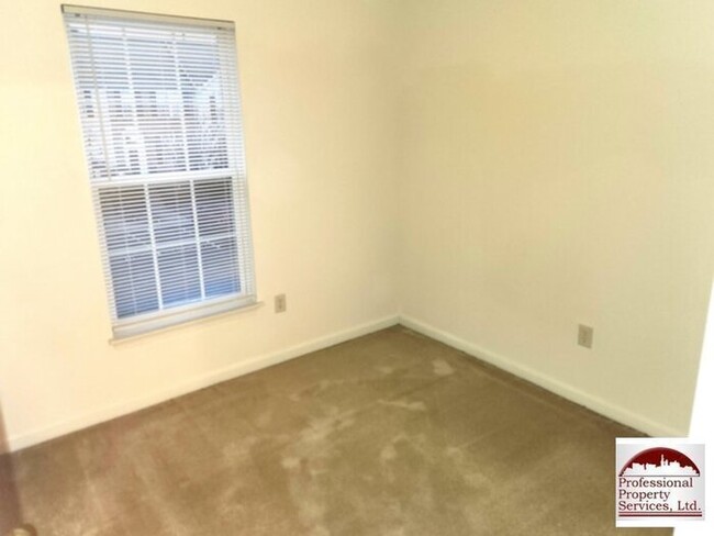 Building Photo - 17807 Farragut Way