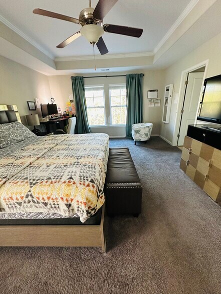 Building Photo - 226 Willow Point Cir