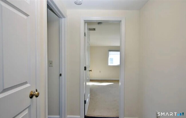 Building Photo - 16 Haviland St