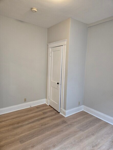 Building Photo - 1193 Commonwealth Ave