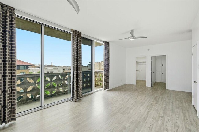 Building Photo - 1801 Lavaca St