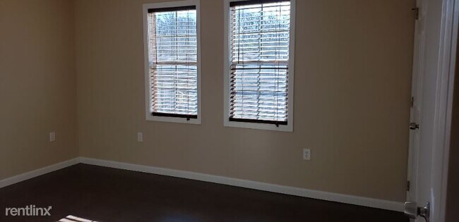 Building Photo - 2 br, 2.5 bath Townhome - 5 Tall Grass Ln