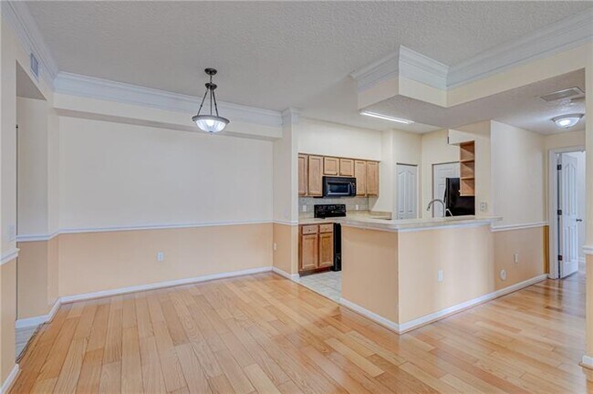 Building Photo - 9833 Baywinds Blvd