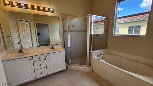 Building Photo - 16141 Via Solera Cir