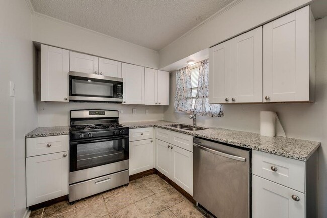 Building Photo - For Lease – Newly Renovated Home in the He...