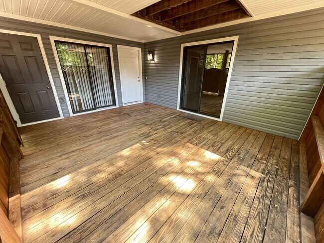 Building Photo - Spacious 3 bedroom in Finley Forest offers convenient location and neighborhood amenities