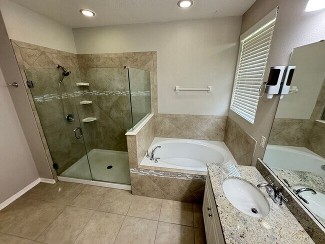 Building Photo - $300 off of a month of rent!! Experience the Epitome of Lakeside Luxury Living — For Rent in Narc...