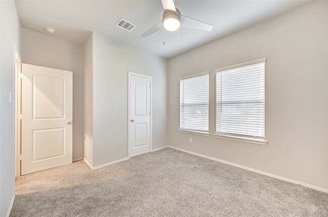 Building Photo - 4215 Fornari Ln