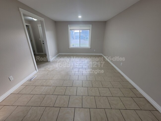 Building Photo - 6519 Yankee Dr