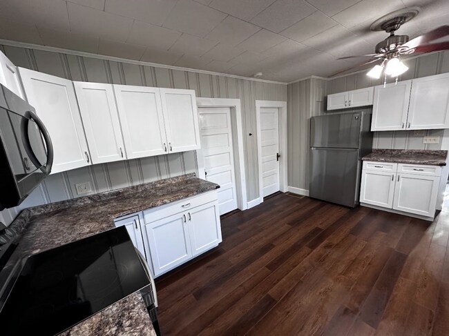 Building Photo - 47 Water St