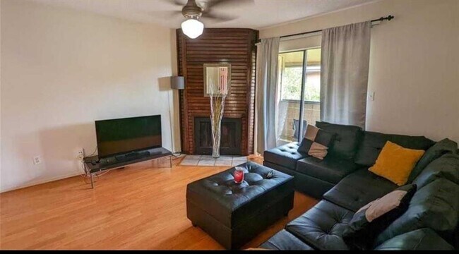 Building Photo - 15534 Zabolio Dr