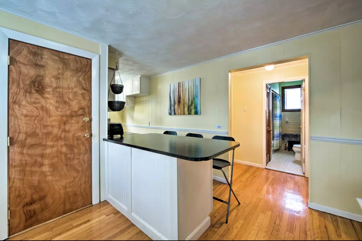 Building Photo - 36 Pembroke Ave