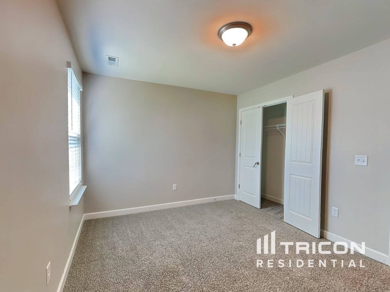 Building Photo - 602 Stevens Ct