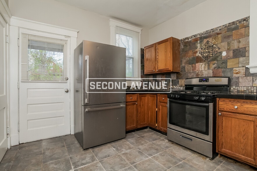 Building Photo - 570 Flatt Terrace