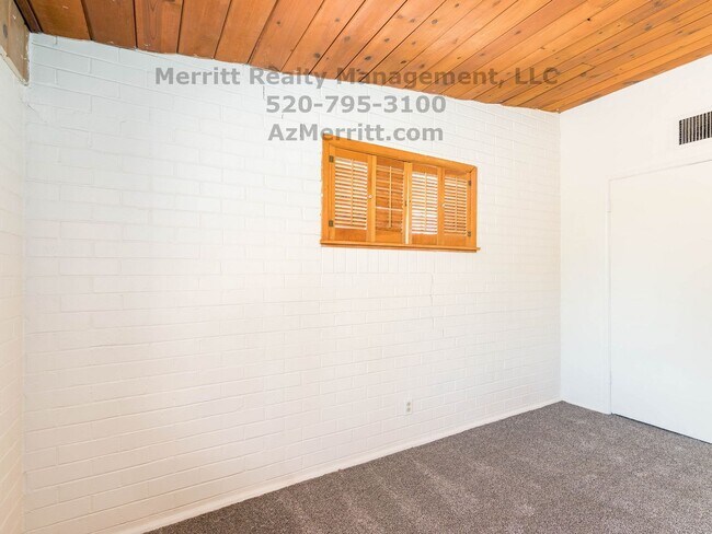 Building Photo - Perfect 3 bdrm 2 bath home in quiet centra...