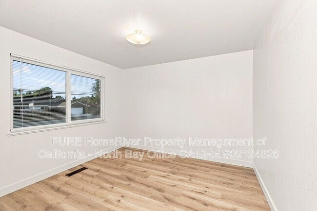 Building Photo - 5925 Montecito Blvd