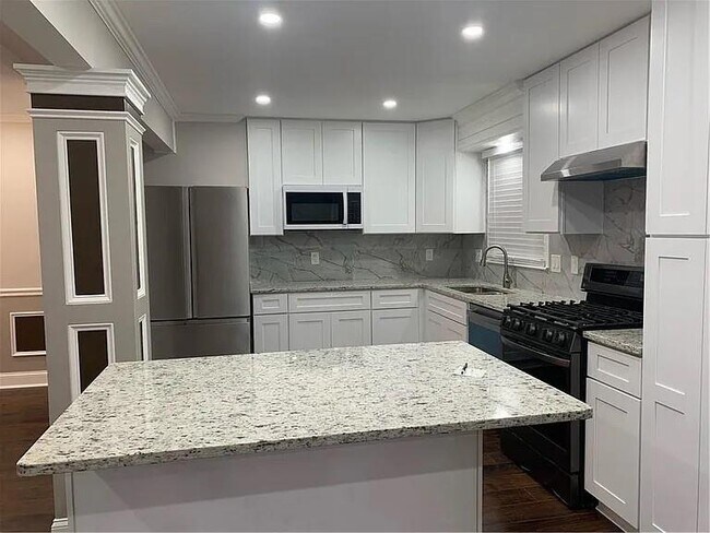 Building Photo - 6046 Danbury Ct