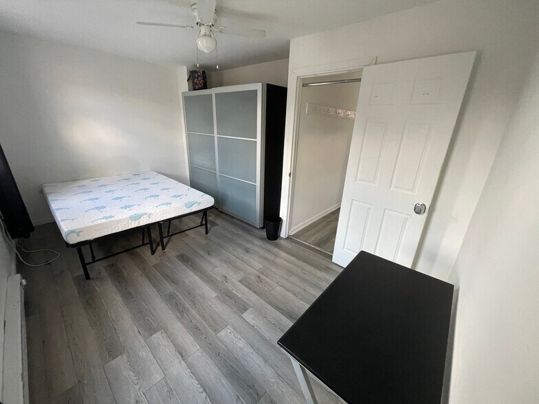 Building Photo - 3805 Haverford Ave