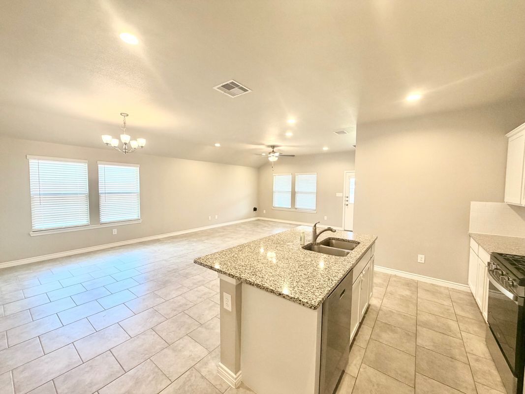 Building Photo - 7742 Lariat Toss Dr