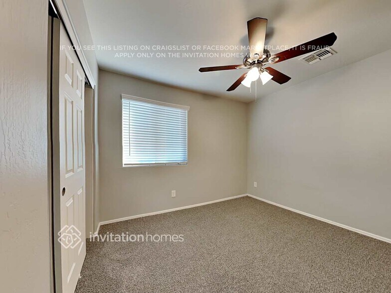 Building Photo - 4465 Kirkland Ave