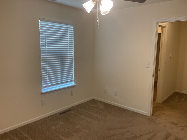 Building Photo - 4304 W Caleb Ct
