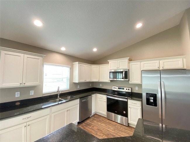 Building Photo - 4764 SW 139th Ln