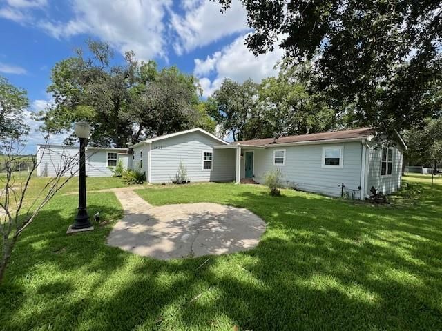 Building Photo - 1621 Bayou Dr