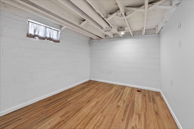 Building Photo - 1506 N Linwood Ave