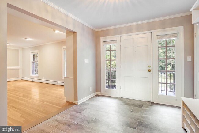 Building Photo - 9801 Orchid Cir