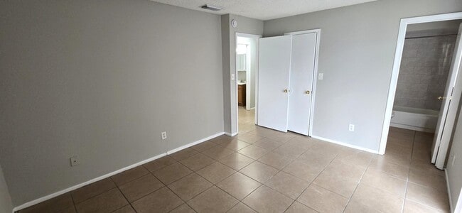 Building Photo - 108 Jalapa Dr