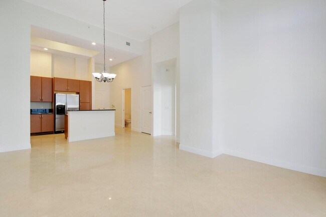 Building Photo - 701 S Olive Ave