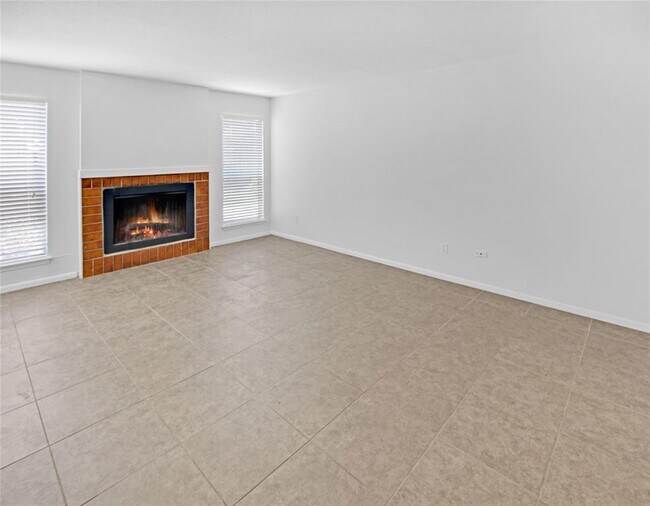 Building Photo - 1500 Sandy Springs Rd