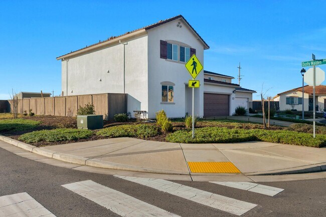 Building Photo - 2032 Gatlin Ct