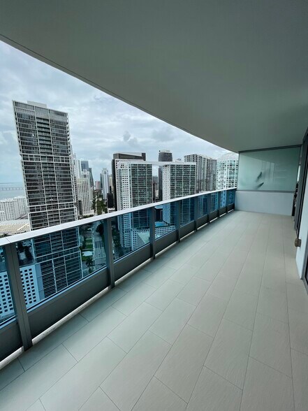 Building Photo - 200 Biscayne Boulevard Way