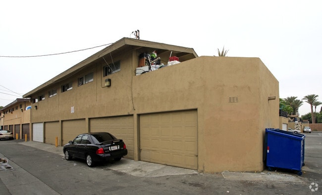 Building Photo - 331 East Wakefield Avenue