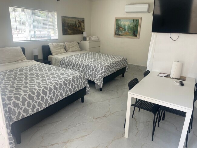 Building Photo - 12619 Emelita St