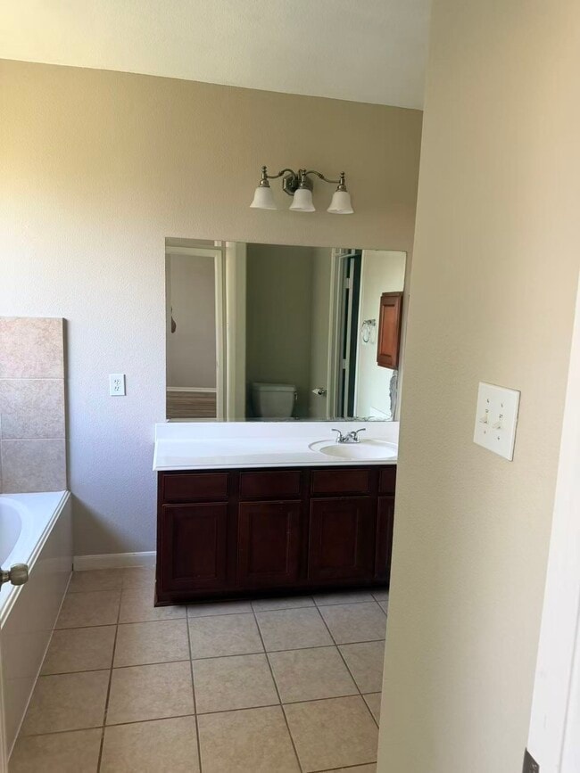 Building Photo - 26327 Whittmore Fields Dr