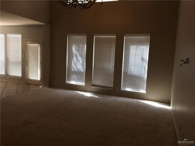 Building Photo - 3306 San Angelo St