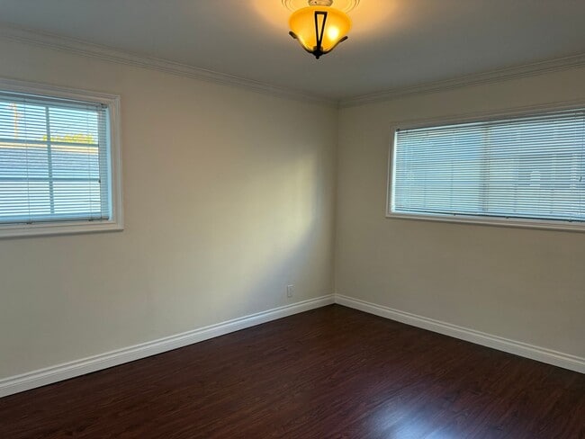 Building Photo - Private HOME 3bed/2 bath + POOL in Woodland Hills! NO OTHER UNIT ON THE PROPERTY!!!!