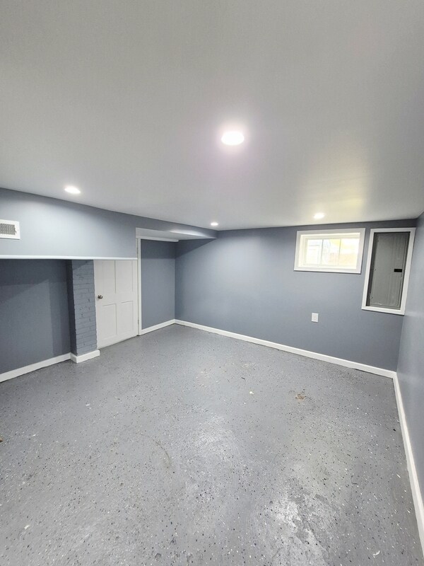 Building Photo - 2723 Fendall Ave