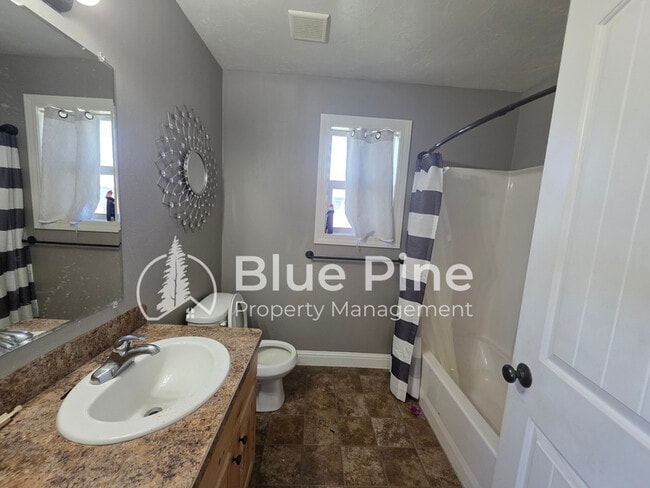 Building Photo - 1292 Hammerstone Dr